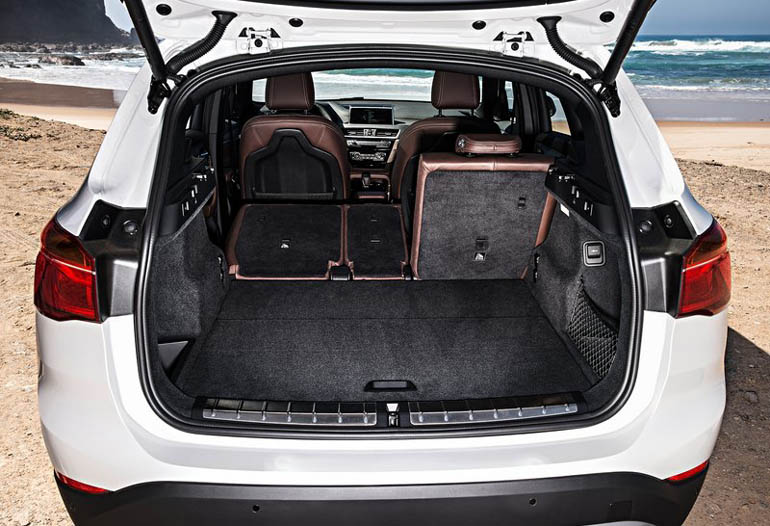 Τα πίσω καθίσματα διαμορφώνονται ανάλογα με τις ανάγκες