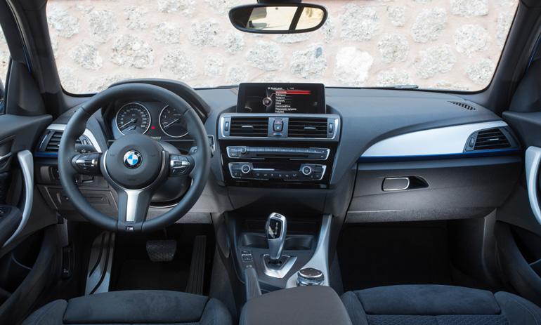 Η ανανεωμένη Σειρά 1 της BMW διαθέτει αμετρητα gadget και... συστήματα ασφαλείας