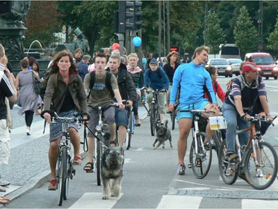 Η Τροχαία μπορεί να βεβαιώνει παραβάσεις και σε ποδηλάτες