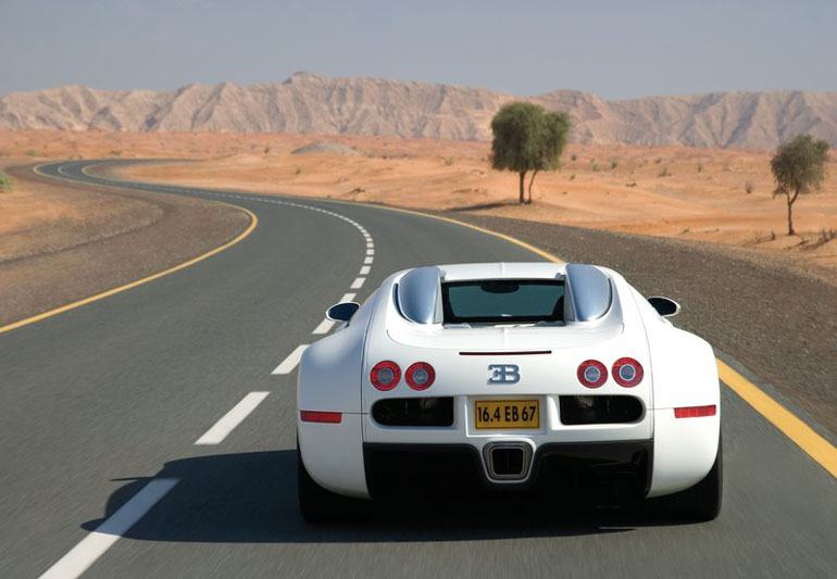 Έτσι είναι μία Bugatti Veyron του 1+ εκ. ευρώ...
