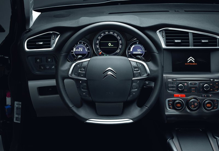 To εσωτερικό του Citroen C4...