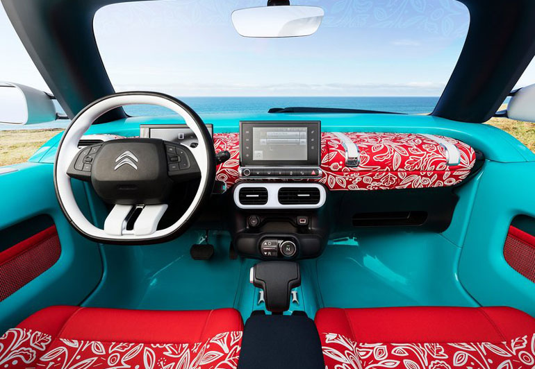 Εσωτερικό πρωτότυπου οχήματος...