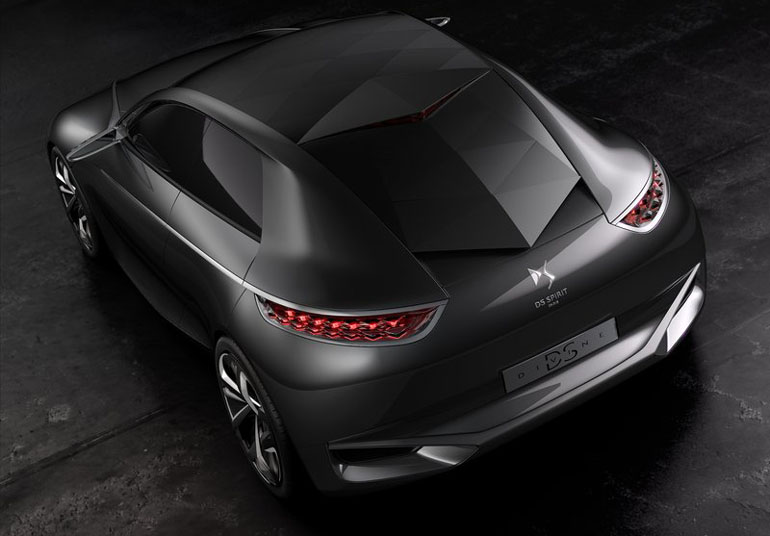 Εντυπωσιακή σχεδίαση για το Divine από πίσω και ψηλά...