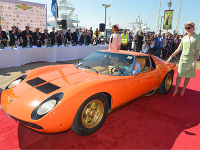 Στην μαρίνα Φλοίσβου τα καλλιστεία κλασικών αυτοκινήτων – μοτοσικλετών