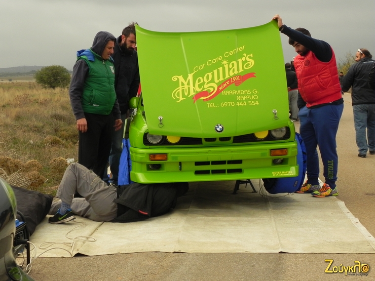 Μήπως ψάχνουν κανά... θησαυρό;