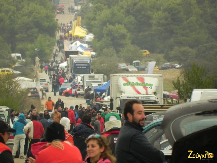 Είχε πάρα πολύ κόσμο ο αγώνας!!!!