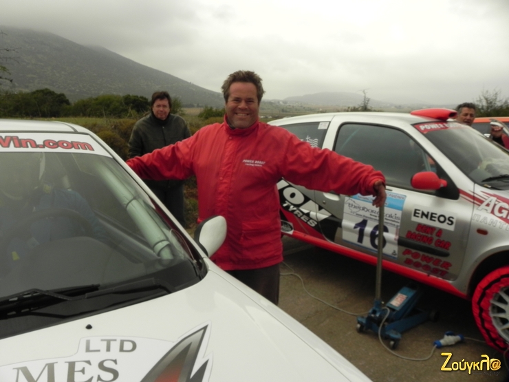 Ο mr Power Boost Service Θανάσης Κρασούλης είναι πάντα με το χαμόγελο στα χείλη...