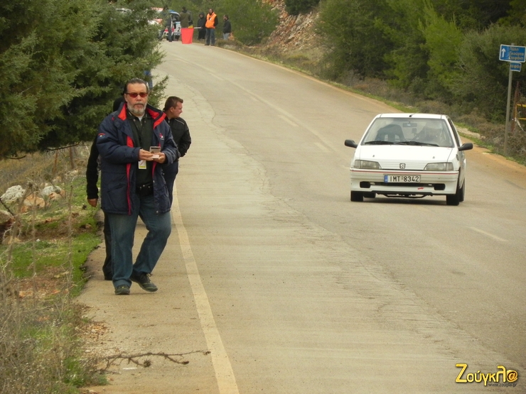 Ο Ευαγόρας Παπαθέου (γραφείο Τύπου ΟΜΑΕ) ανηφορίζει για την εκκίνηση...