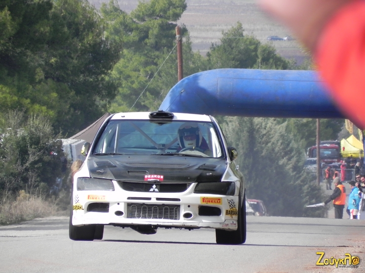 Ο Πατσουρέας με το κακό Mitsubishi EVO