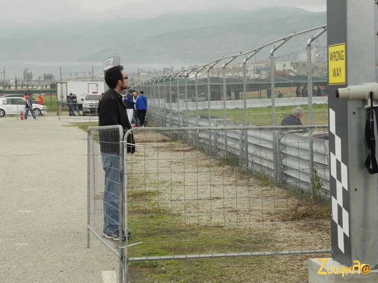 Παρακολούθηση αγώνα με... άποψη!!!