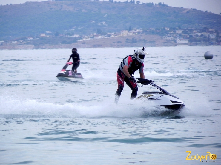 Στα όρθια το θέαμα είναι ξεχωριστό...