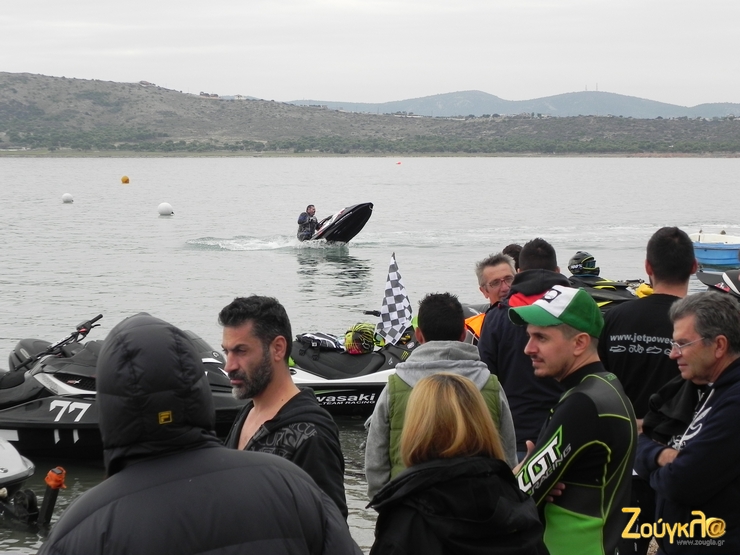 Άλλοι ξεκουράζονται και άλλοι είναι στην... τρέλα τους!