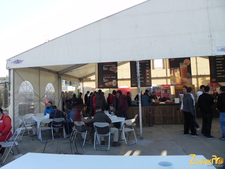 Η καντίνα είχε συνεχώς κόσμο!!!