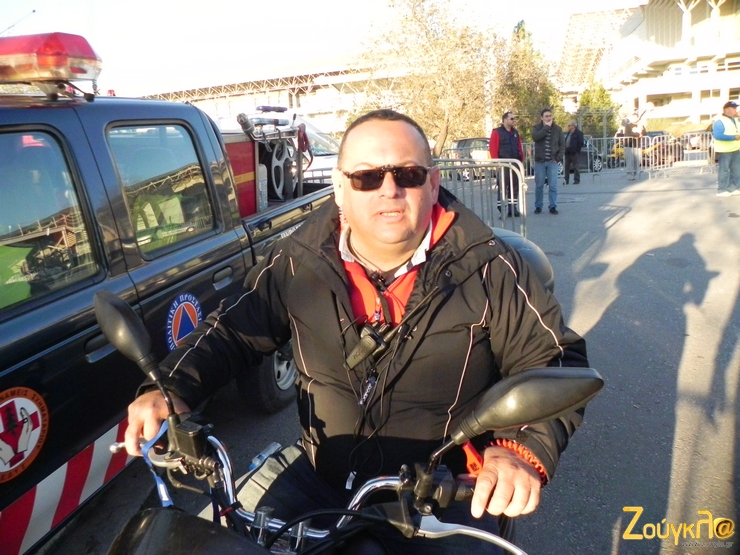 Το... λιωσε το μηχανάκι από τα πολλά χιλιόμετρα εντός του service park ο Δημήτρης Στεργιώτης