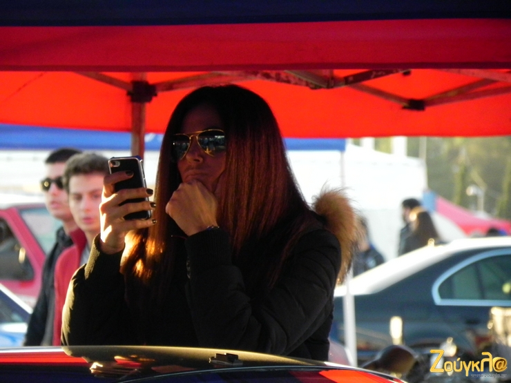 Ε, με αυτά τα κινητά....