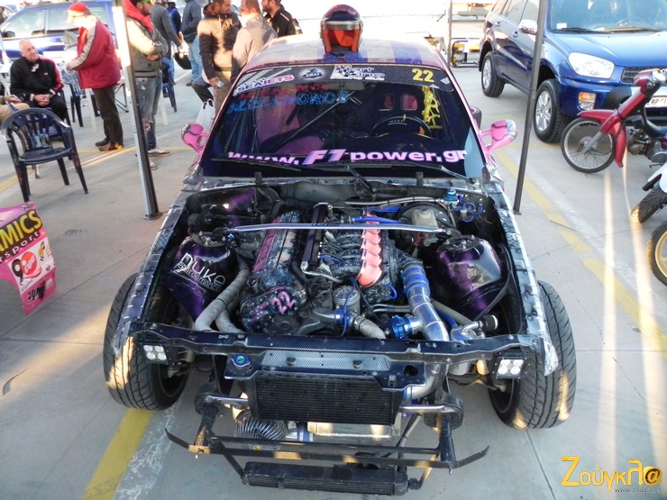 Πολεμική μηχανή....