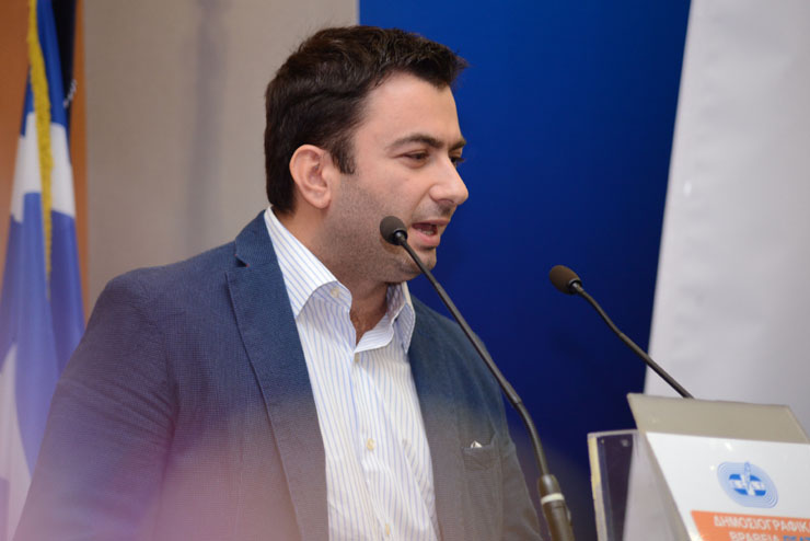 Ο δημοσιογράφος του zougla.gr Βασίλης Σαρημπαλίδης τόνισε το πόσο σημαντικό είναι να μπορείς να εκφράζεις και να αποτυπώνεις στα κείμενά την άποψή σου (φωτο: Δημήτρης Καρβουντζής)