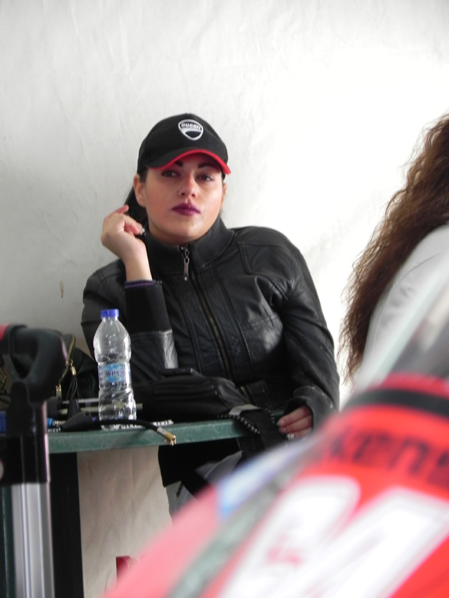 Πολύ σκέψη....