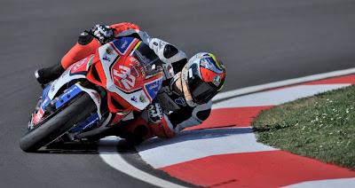 Ο Lorenzo Savadori συμμετείχε πέρυσι στα SBK με τη συγκεκριμένη μοτοσικλέτα