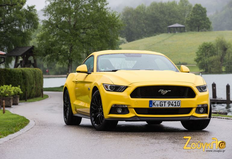 Η Mustang χωρίς την προστατευτική κουκούλα!!!