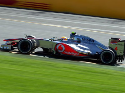 Ο Hamilton κέρδισε την 1η Pole Position της χρονιάς