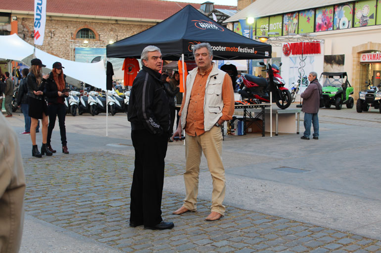 Δεξιά ο Δαμήλος και αριστερά ο Ηλιόπουλος...