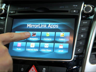 Στο μέλλον θα ελέγχουμε το αυτοκίνητο από το κινητό μας! Στο μέλλον θα ελέγχουμε το αυτοκίνητο από το κινητό μας!