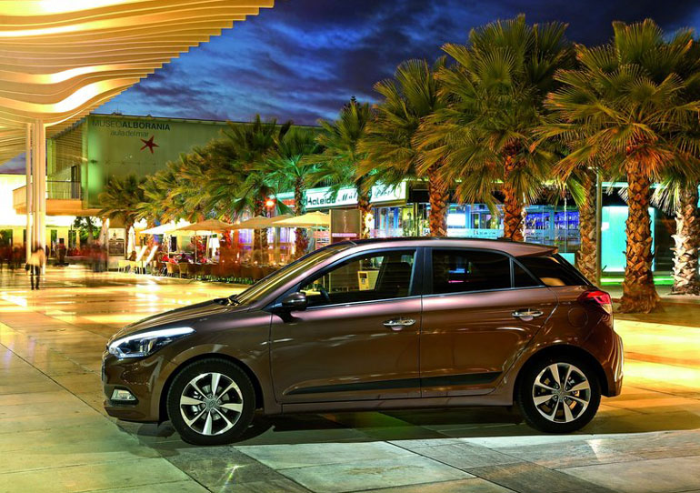 Το μήκος του i20 ξεπερνά τα 4 μέτρα...