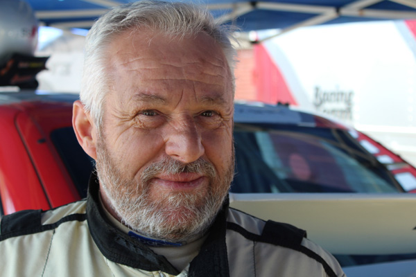 O Μιχάλης Ευθυμίου τρέχει με Ford Escort WRC