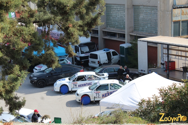 Πολλά... άλογα εκεί στη φάρμα Κεχαγιά!!!