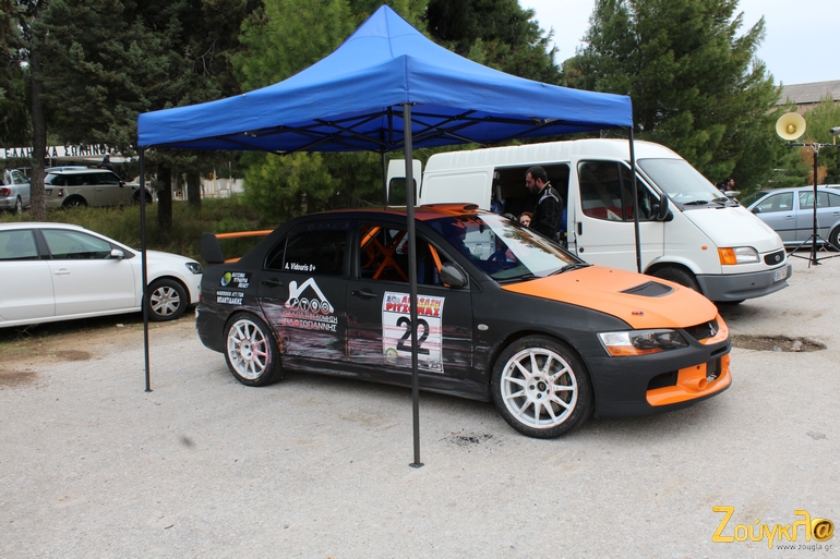 Ευτυχώς τη γλίτωσε με... γρατζουνιές...