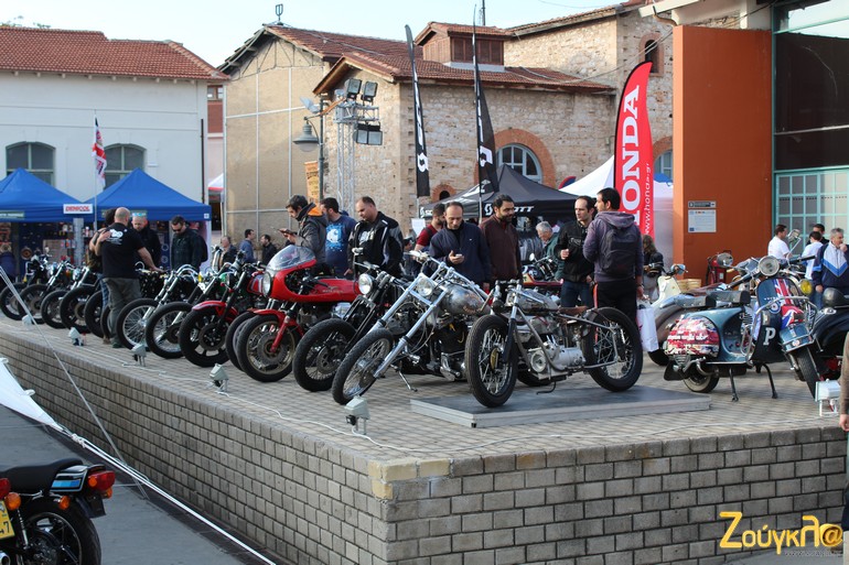 Στην 'κεντρική πλατεία' της Τεχνόπολης είχε τόσο εντυπωσιακές μηχανές που δεν ήξερες που να πρωτοκοιτάξεις...