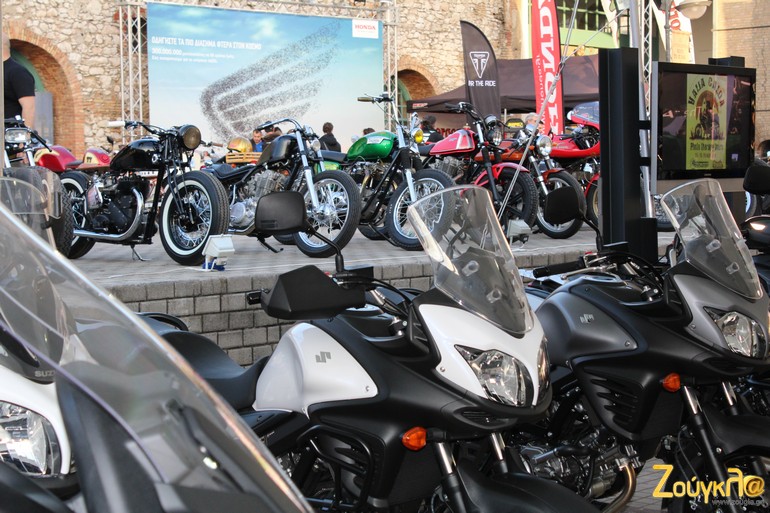 Πάρα πολλές μηχανές... Σίγουρα θα έβρισκες κάτι που ήθελες...