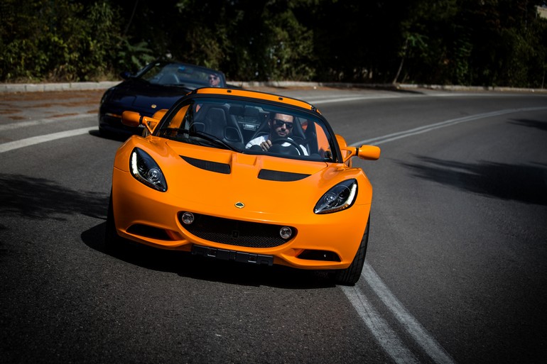 Lotus Elise... Υπάρχει στην Ελλάδα και την οδηγούμε!!!