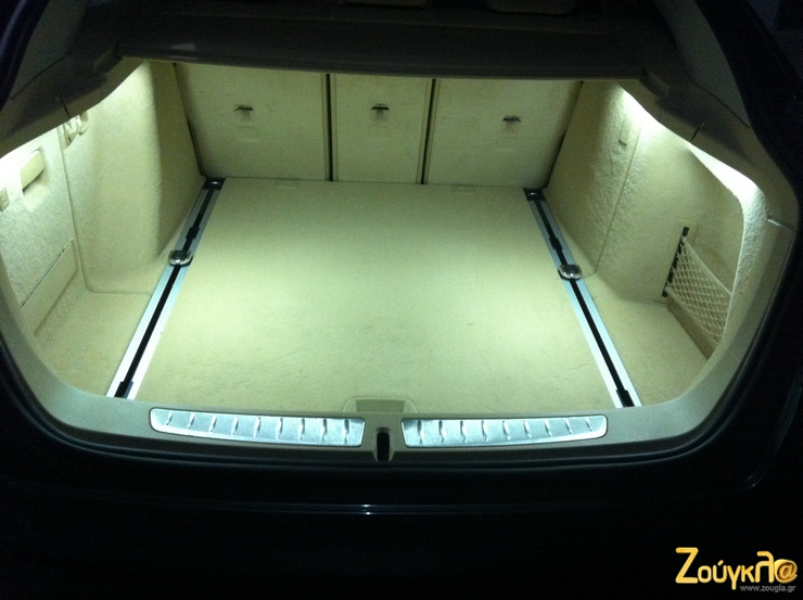 Αυτό το πορτ μπαγκάζ ανήκει στην 3άρα GT... Είναι ο χώρος αποσκευών που θέλεις να τον βλέπεις... νύχτα!!!
