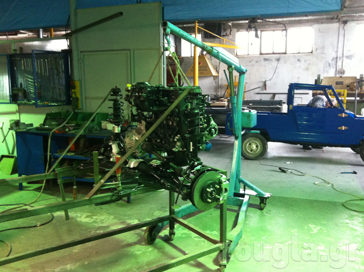 Ένας κινητήρας που ετοιμάζεται για δοκιμή...