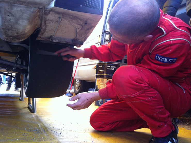 Τα ελαστικά έπρεπε να είναι τέλεια και αν μην έχουν ούτε ένα πετραδάκι...