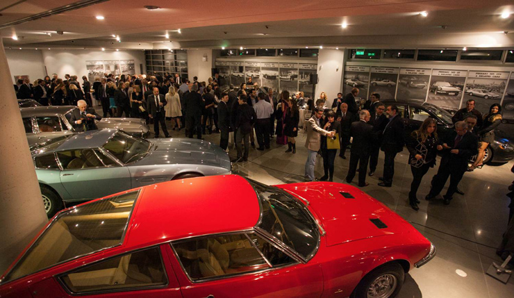 Πλήθος κόσμου βρέθηκε στα εγκαίνια της έκθεσης 100 χρόνια Maserati