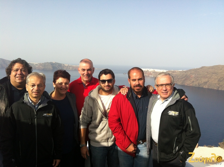 Τα ταξίδια είναι συχνό φαινόμενο  οπότε και οι αναμνηστικές φωτογραφίες πρέπει να υπάρχουν...