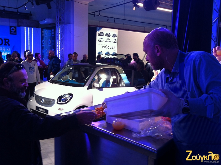 Τελικά μάθαμε ποιος τσάκισε τα γλυκά του Παρλιάρου... Γιάννη Αθανασίου ξέρεις κάτι;