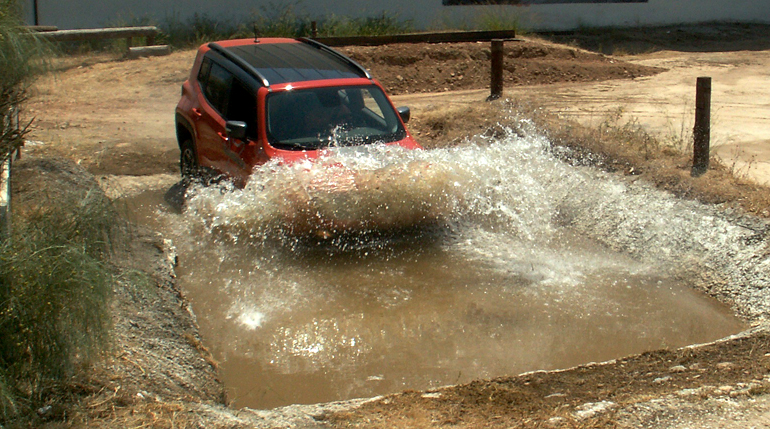 Στο Jeep Camp ο καθένας μπορεί να διαπιστώσει από πρώτο χέρι τις δυνατότητες ενός Jeep...