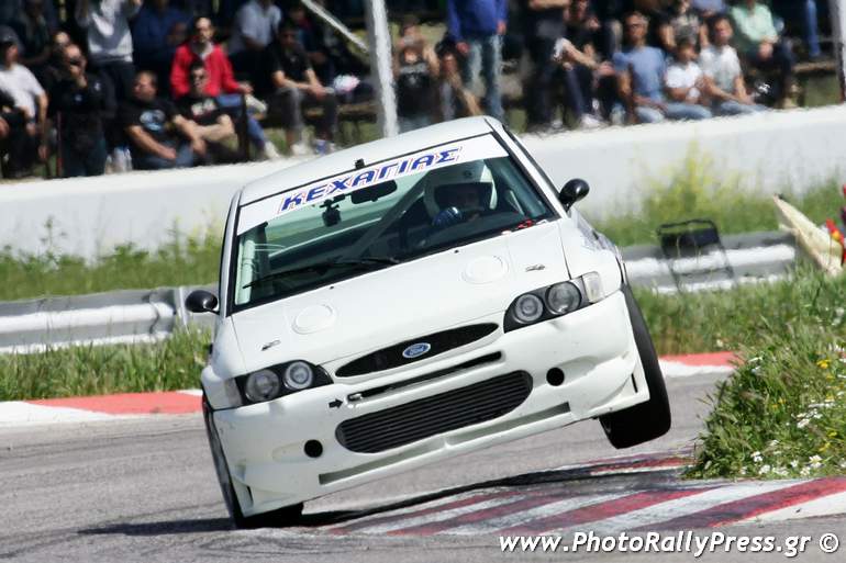 Μανία ο Κεχαγιας να το πηγαίνει στις δύο ρόδες...