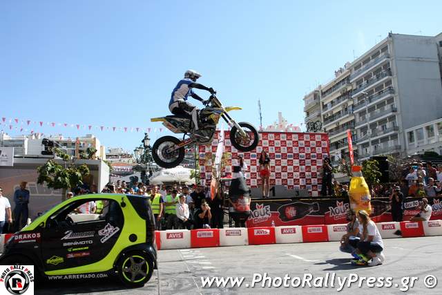 Τα σόου κράτησαν αμείωτο το ενδιαφέρον των θεατών