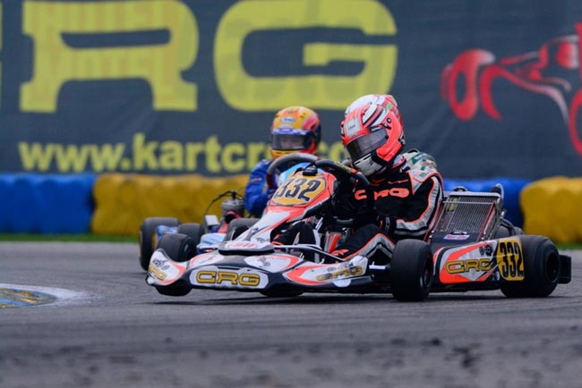 Κορυφαίος οδηγός αγώνων καρτ ο 'Κωνσταντίνος'