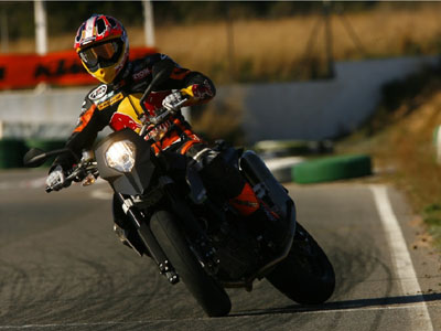 Τιμή… πρόκληση για την KTM 690 SMR