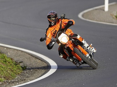 Εκπτώσεις μέχρι τέλος του μήνα για μοτοσικλέτες ΚΤΜ