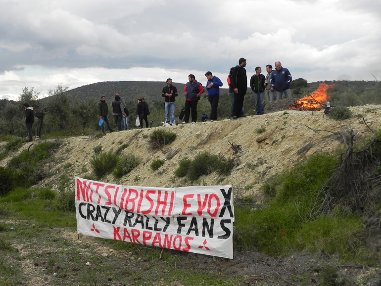 Όσο περιμένεις να περάσουν τα αγωνιστικά μπορείς να ενημερώνεσαι για το τι γίνεται στο σύνολο του αγώνα!
