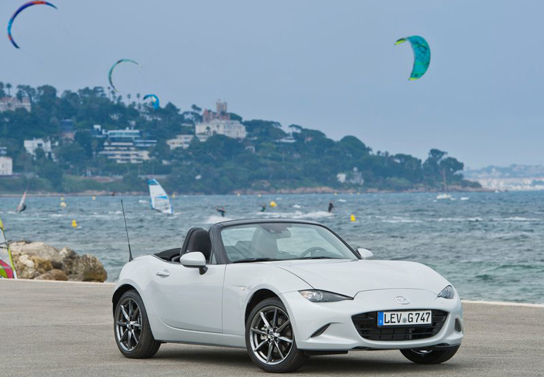 Αν το χρονοδιάγραμμα ακολουθηθεί τότε θα δούμε το νέο MX-5 στην Ελλάδα τον Απρίλιο του 2016