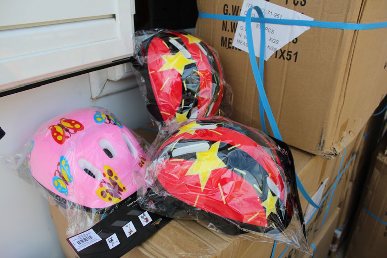 Κανένα παιδί στην πόλη των Μεγάρων δεν θα κυκλοφορεί χωρίς κράνος...