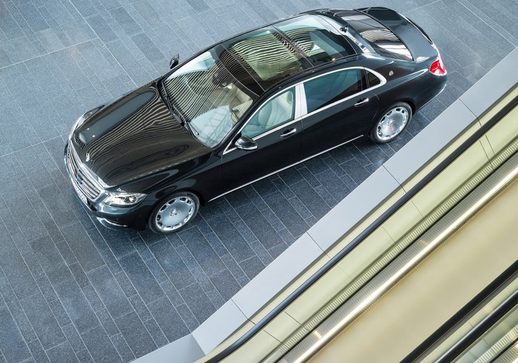 Αν την κοιτάξεις από ψηλά θα καταλάβεις ότι πρόκειται για ένα πολύ εντυπωσιακό αυτοκίνητο...